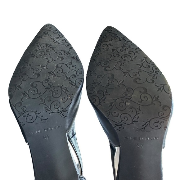 BRENDA ZARO WOMEN'S POINTED TOE BLACK LEATHER 4" HEEL W/ BUCKLE CLOSURE SIZE 37 - Picture 14 of 16